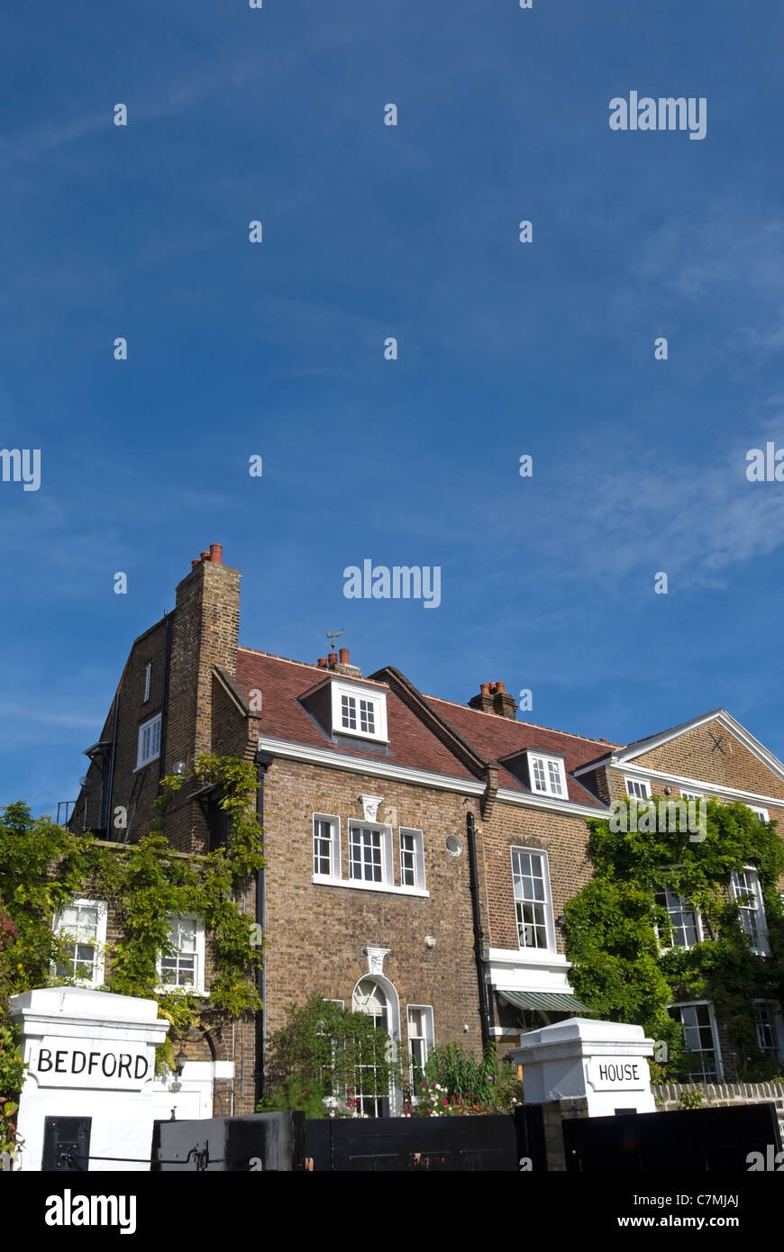 Façade de Bedford House, en face de la tamise sur Chiswick Mall, Londres, Angleterre Banque D'Images
