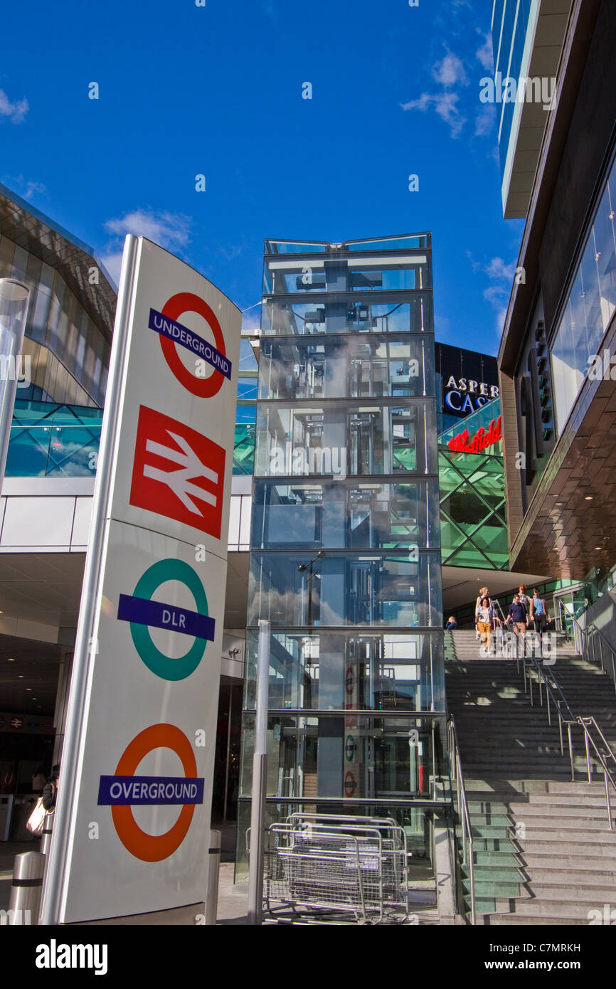 Westfield Stratford city transports en commun Banque D'Images