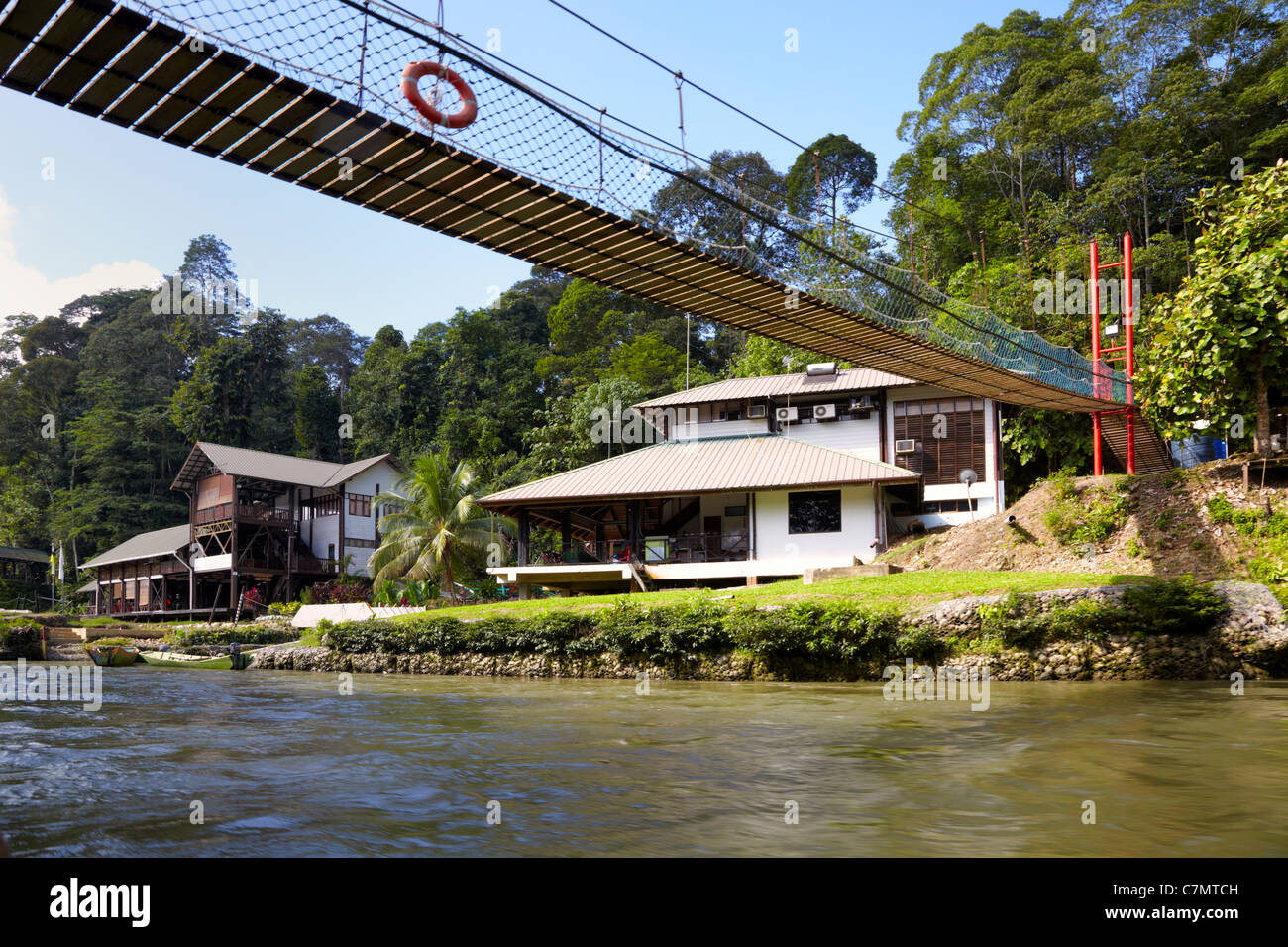 Rainforest village sur une façon d'Ulu Temburong National Park, Brunéi Darussalam Banque D'Images