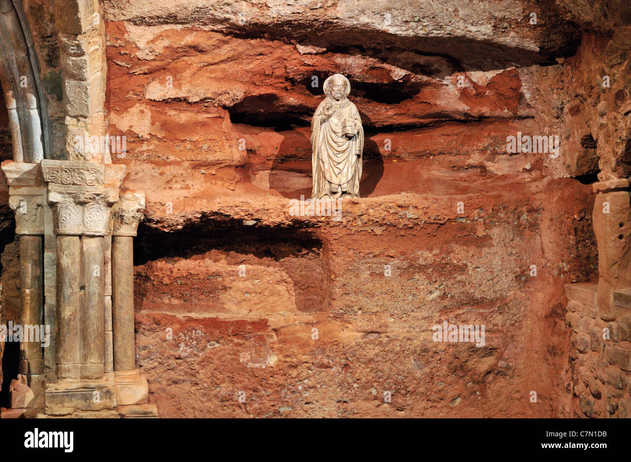 L'Espagne, Monastère de Suso : Autel statue de San Millan Banque D'Images
