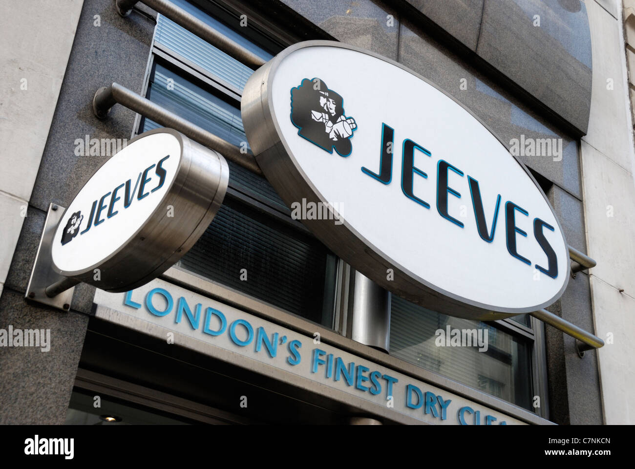 Jeeves Dry Cleaners inscrivez-logo, Londres, Angleterre Banque D'Images