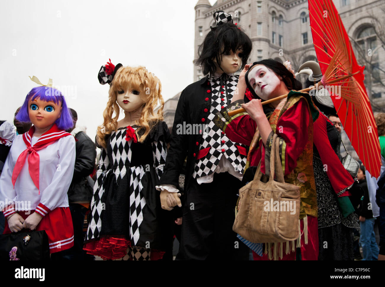 Des acteurs portant des costumes d'anime lors de la 51e assemblée annuelle Sakura Matsuri un festival de rue Japonais-américain tenue à Washington DC. Banque D'Images