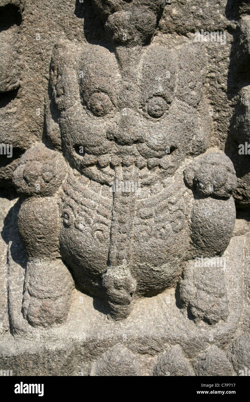 Sculpté en pierre au temple de Prambanan, Indonésie Banque D'Images