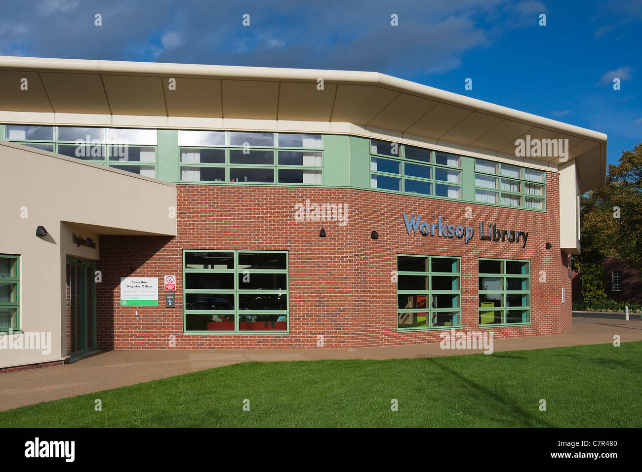 Bibliothèque et bureau de registre Worksop, Bassetlaw District Council, Worksop, Nottinghamshire Banque D'Images