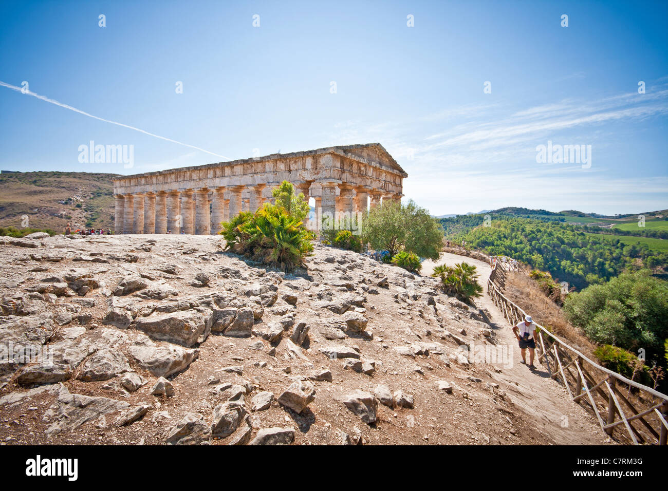 Paysage avec temple dorique de Ségeste Banque D'Images