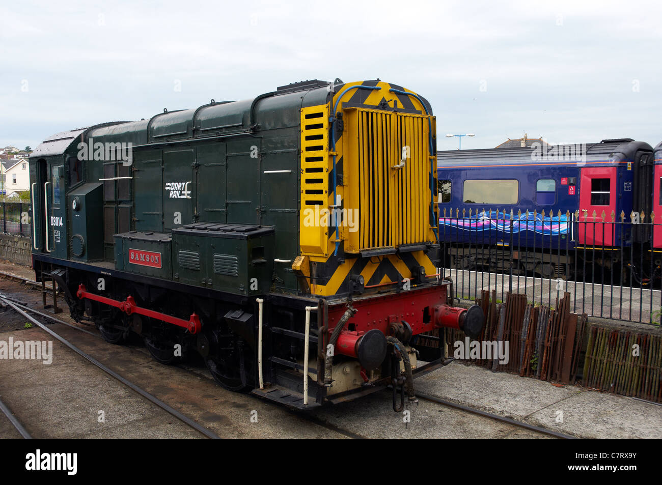 Le chemin de fer à vapeur de Paignton Dartmouth à Kingswear (Dartmouth) - un chemin de fer touristique dans la région de Devon, Angleterre. En manœuvre diesel moteur. Banque D'Images