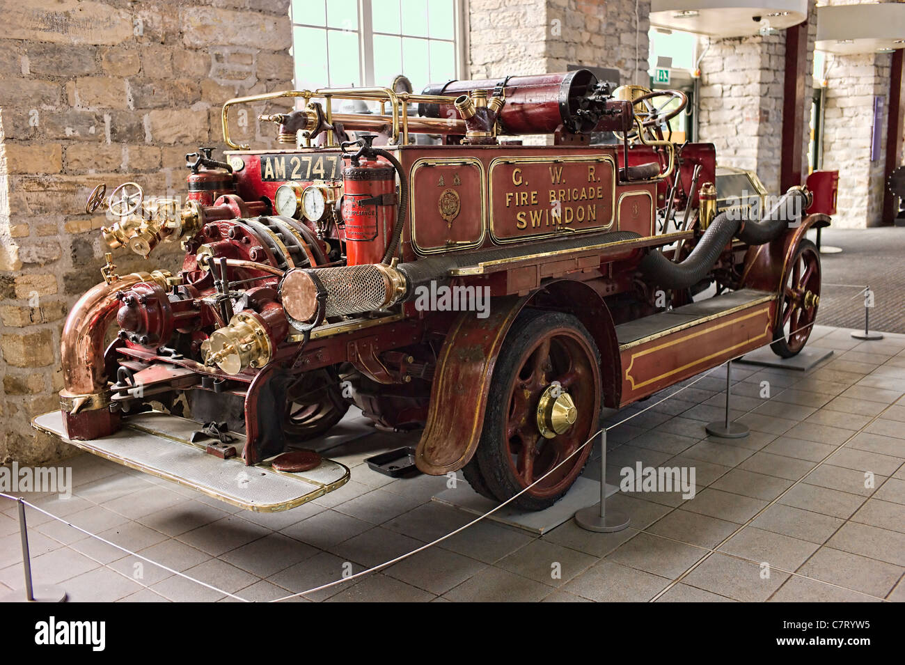 1912 Dennis fire engine ancien détenu et exploité par la Great Western Railway (aujourd'hui exposé au musée vapeur Swindon UK Banque D'Images