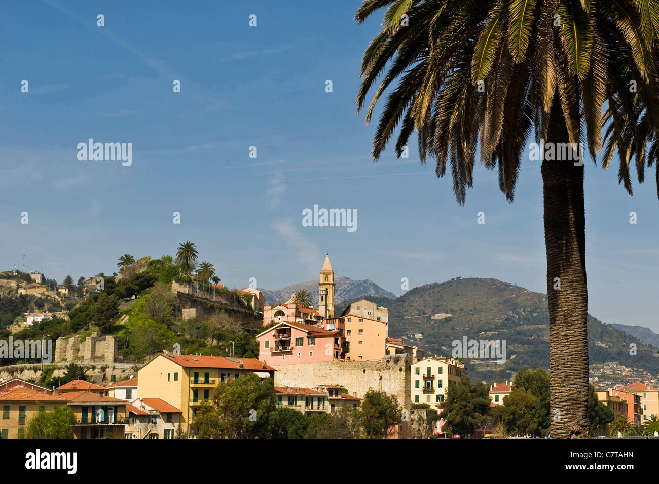 L'Italie, Ligurie, Ventimiglia, Vieille Ville Banque D'Images