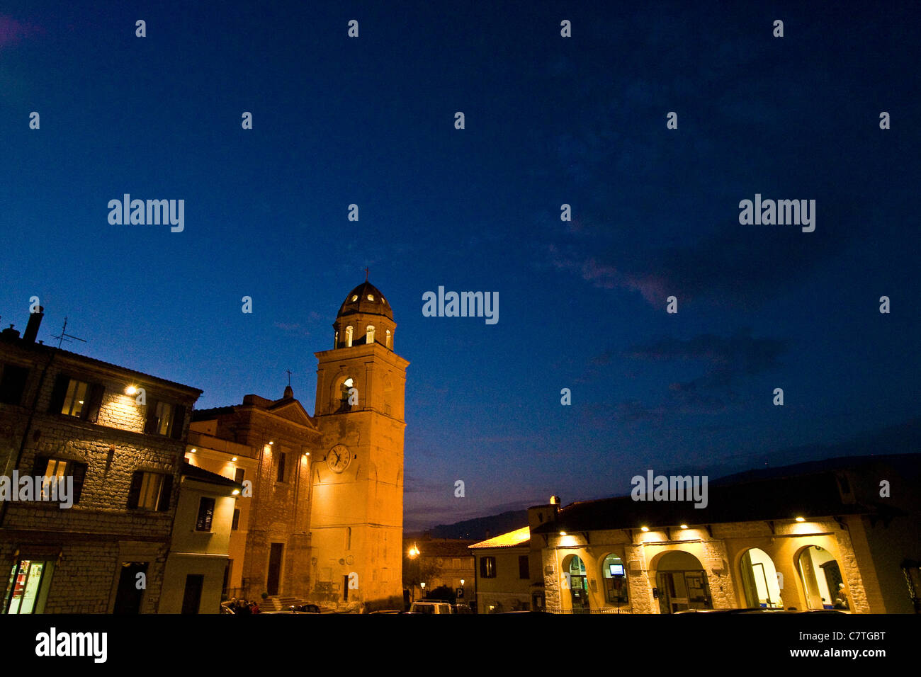 Bari night Banque de photographies et d’images à haute résolution - Alamy