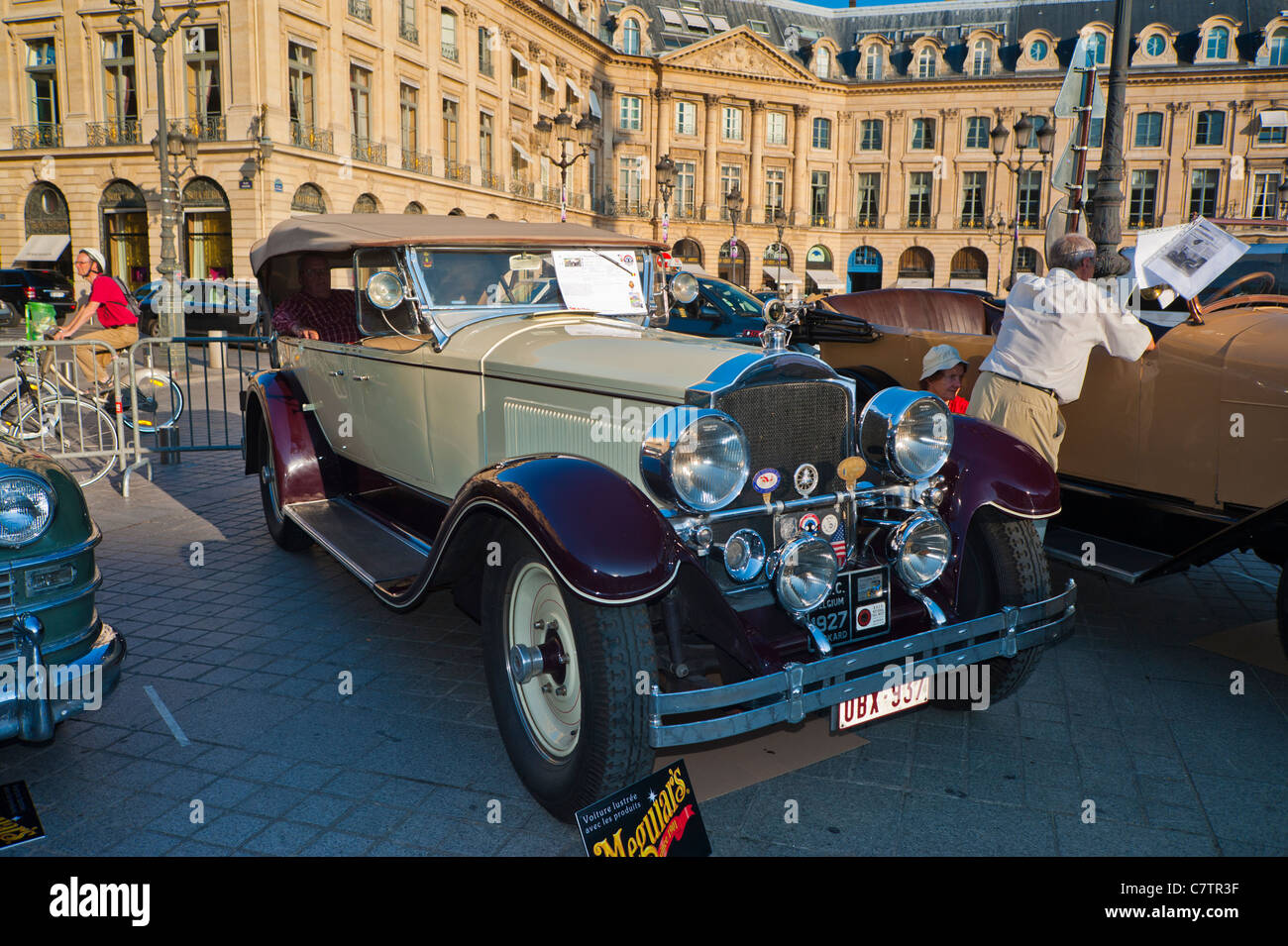 Paris, France, voitures anciennes à l'avant, Packard 1927, place Vendôme, voitures anciennes de Paris Banque D'Images