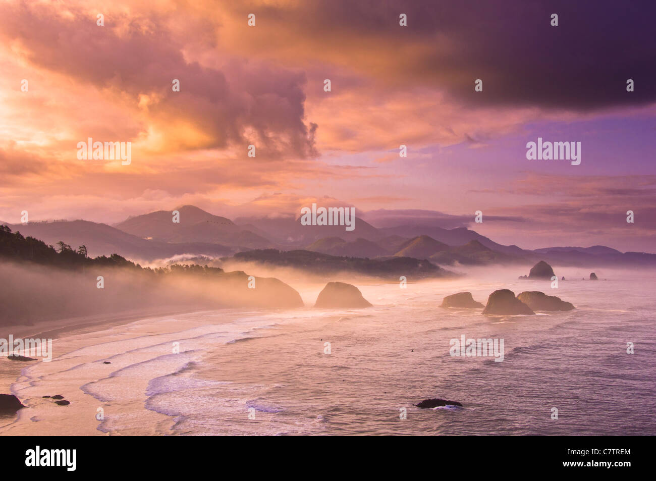 Parc d'état d'Ecola possède à la fois une abondance de belles plages et est riche en histoire. De l'Oregon. USA Côte Ouest américaine. Banque D'Images
