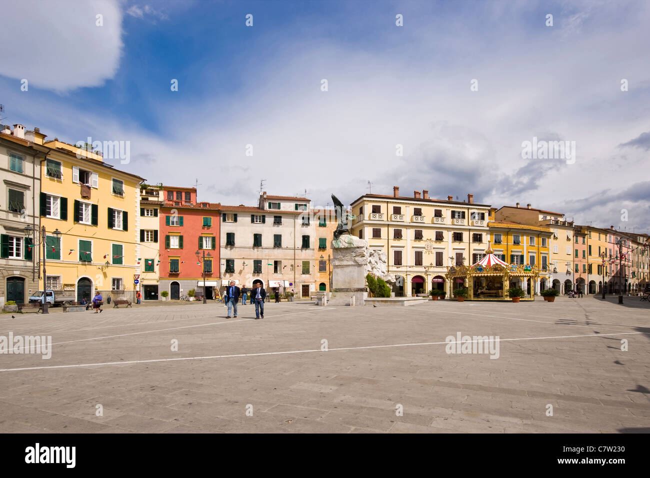 L'Italie, Ligurie, Sarzana, carré. Banque D'Images