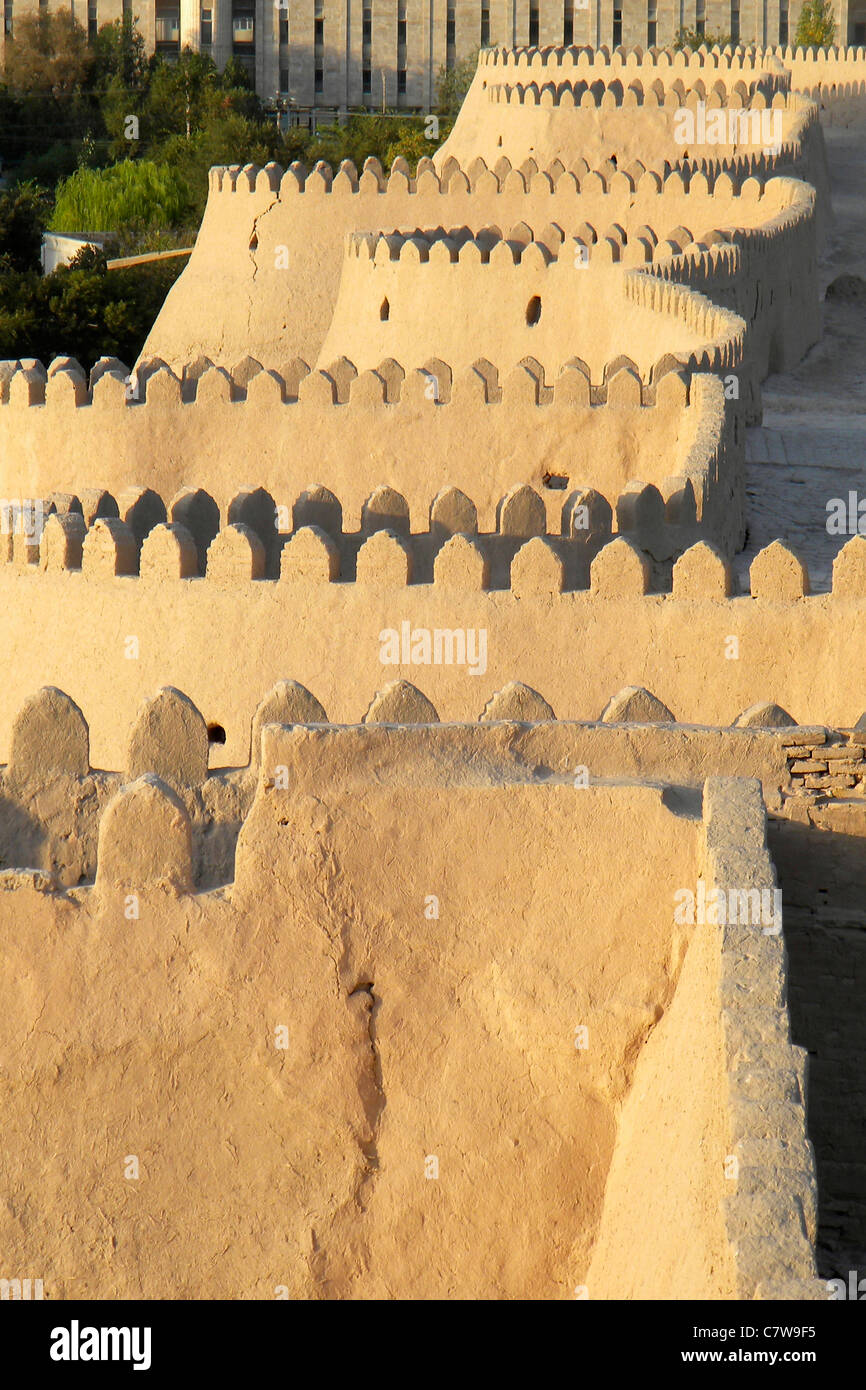 L'Ouzbékistan, Khiva, murs fortifiés Banque D'Images