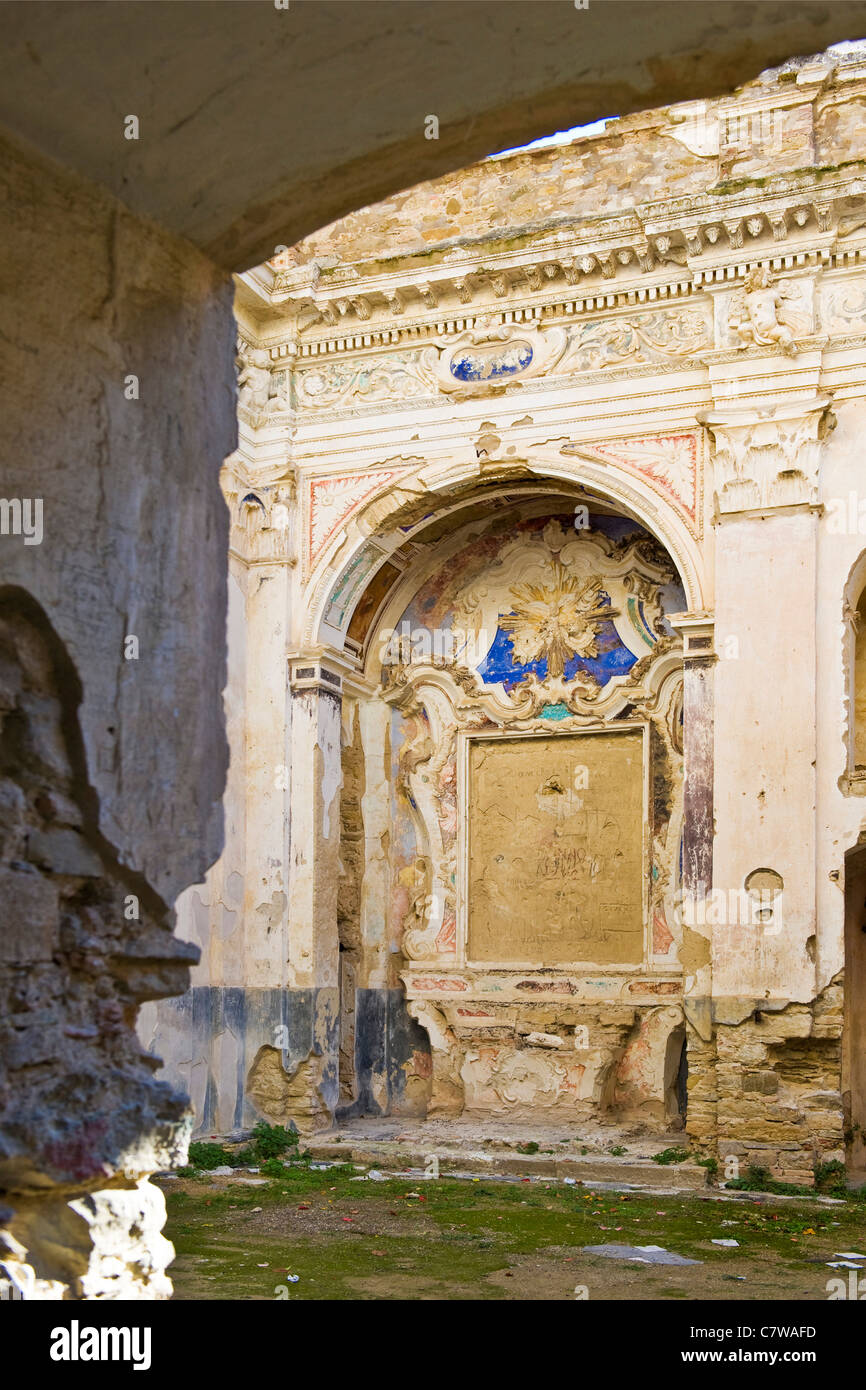 L'Italie, Ligurie, Bussana Vecchia, ruines Banque D'Images