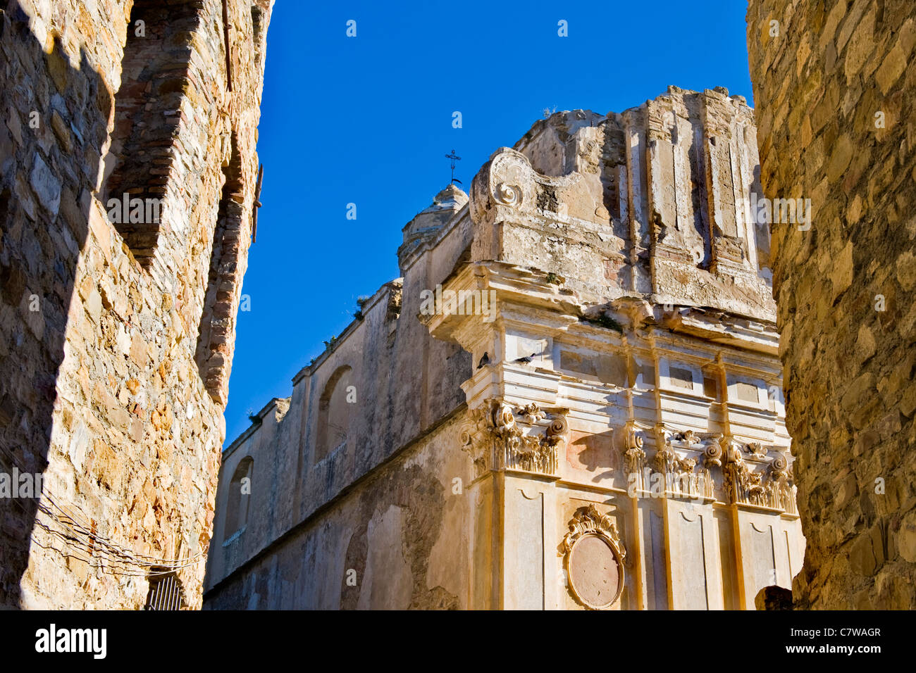 L'Italie, Ligurie, Bussana Vecchia, ruines Banque D'Images