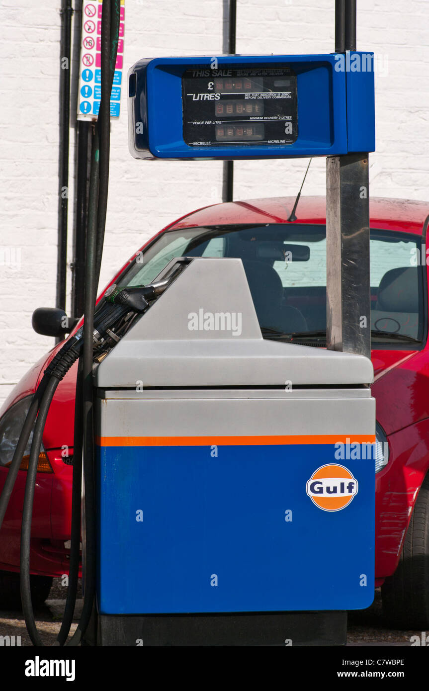 L'essence du golfe de l'essence de la pompe carburant gaz Station entreprises britanniques Banque D'Images