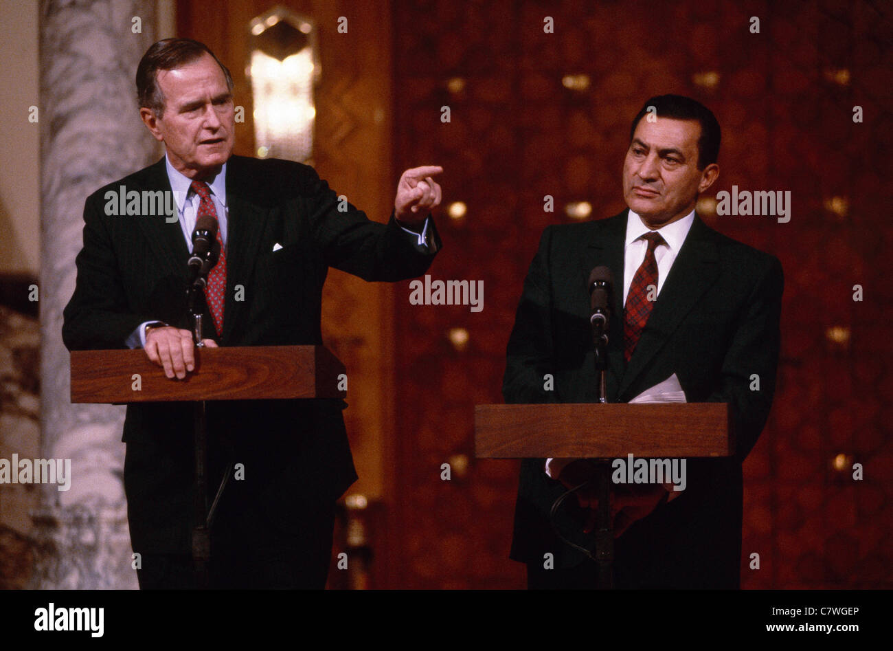 Le président américain George Bush rend une visite d'Etat en Egypte pour des entretiens avec le président égyptien Hosni Moubarak. Banque D'Images