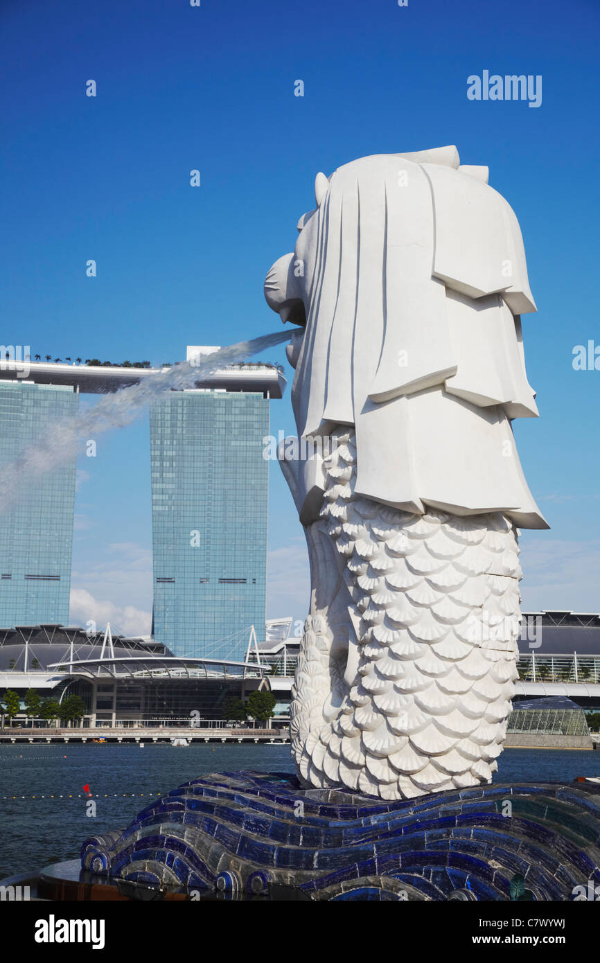 Statue du Merlion et Marina Bay Sands Hotel, Singapore Banque D'Images
