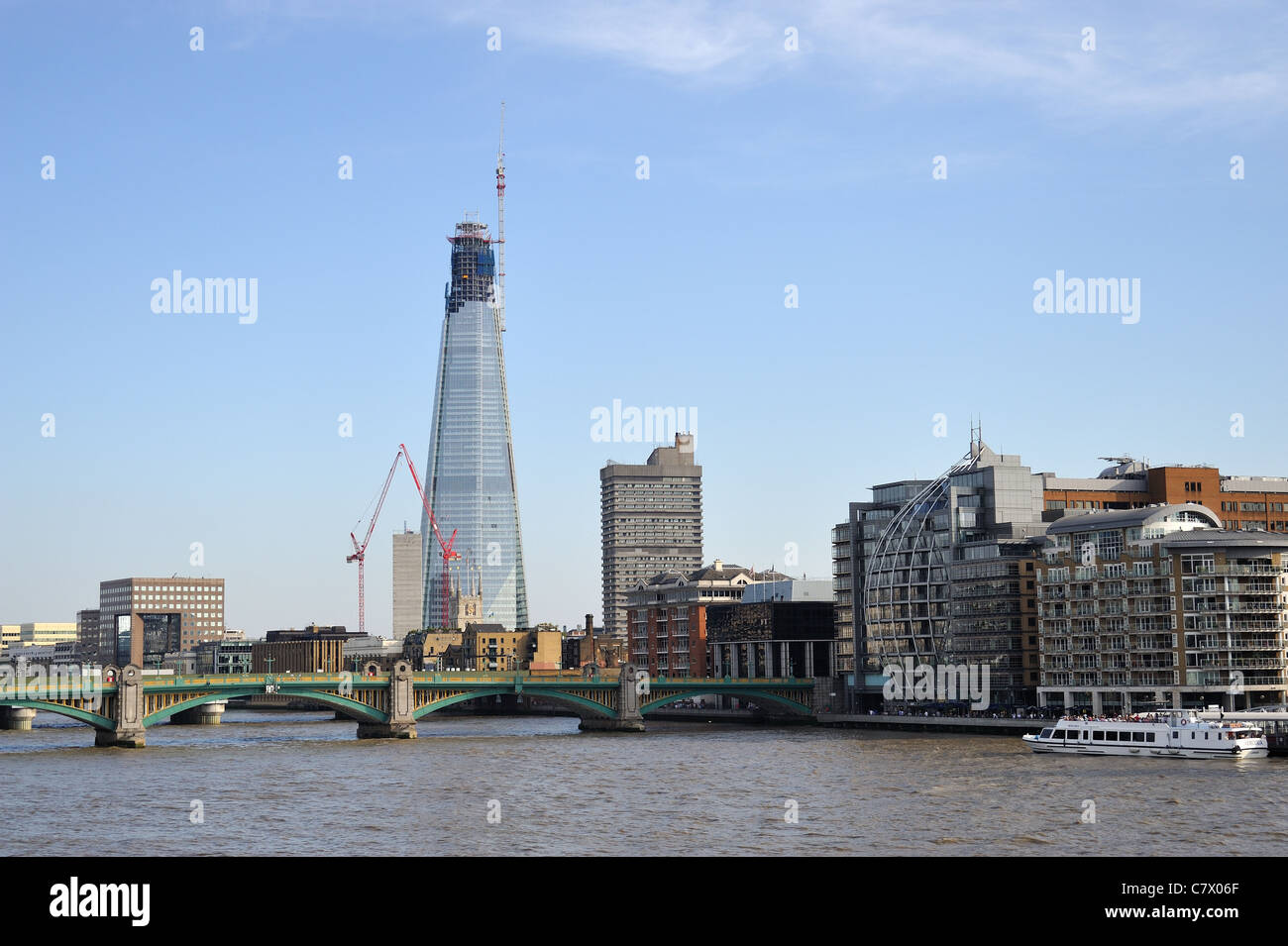 Le Shard London Bridge Tower aussi connu comme le fragment de verre Banque D'Images