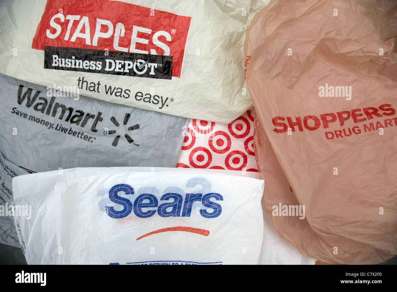 Sélection de magasins canadiens les sacs de magasinage en plastique Photo  Stock - Alamy