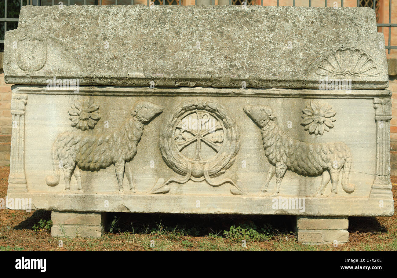 Début Christian sarcophage Ravenne museum Banque D'Images