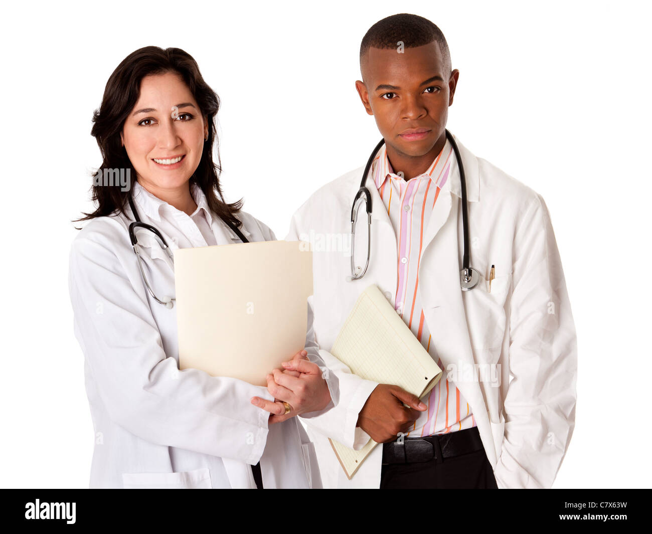 L'équipe médicale médecin Médecin avec blouse blanche et stéthoscope standing holding patient file dossier graphique. Banque D'Images