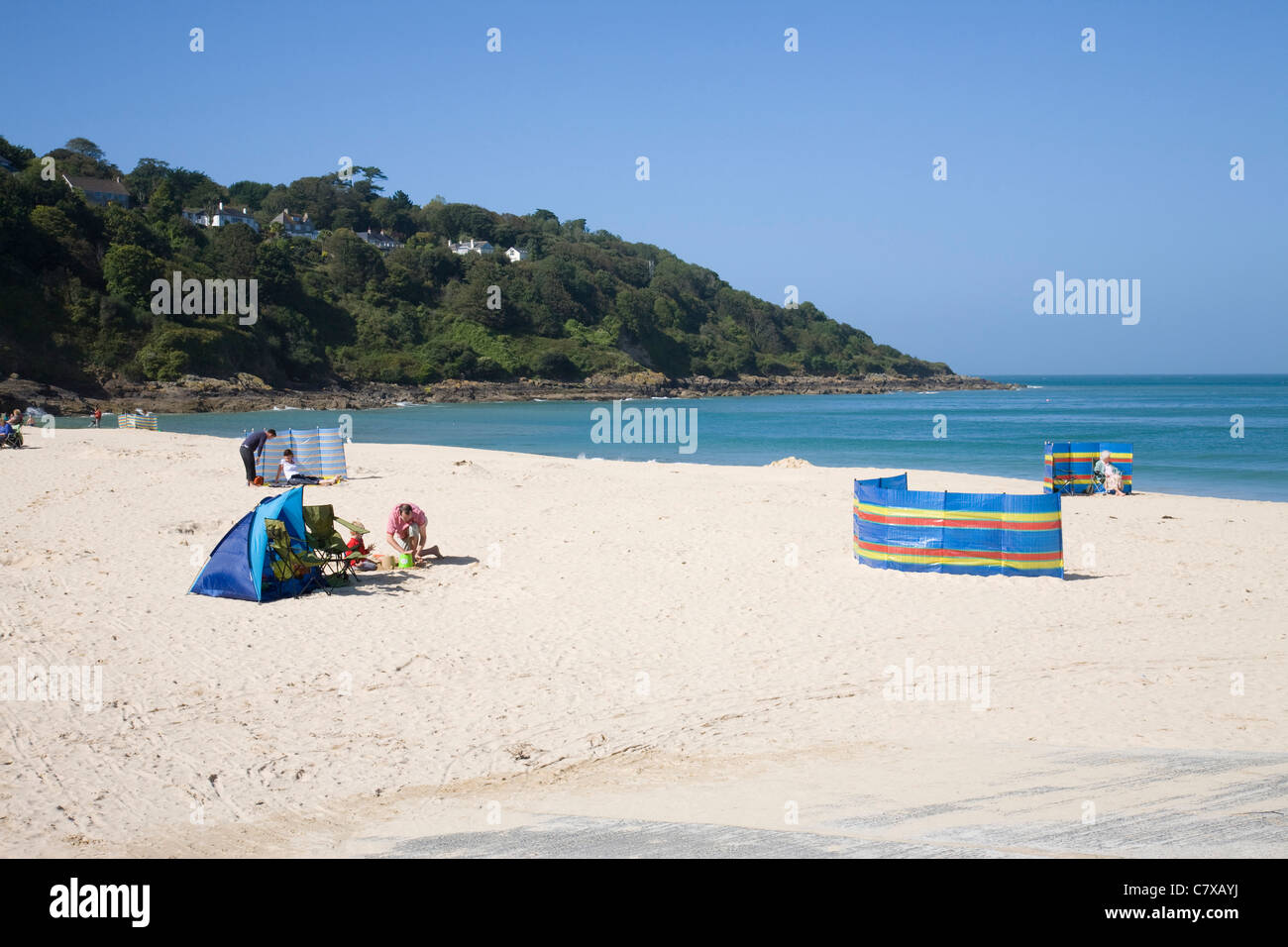 L'idyllique plage de sable de Carbis Bay près de St Ives, Cornwall, Angleterre. Banque D'Images