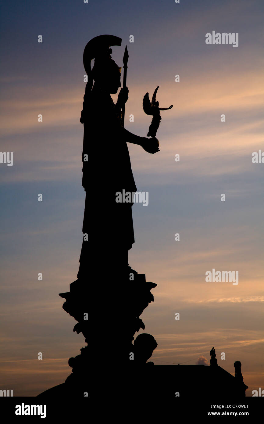Vienne - silhouette d'Athena fontaine Banque D'Images