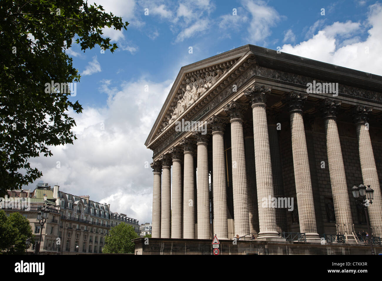 L'église de la Madeleine à Paris Banque D'Images