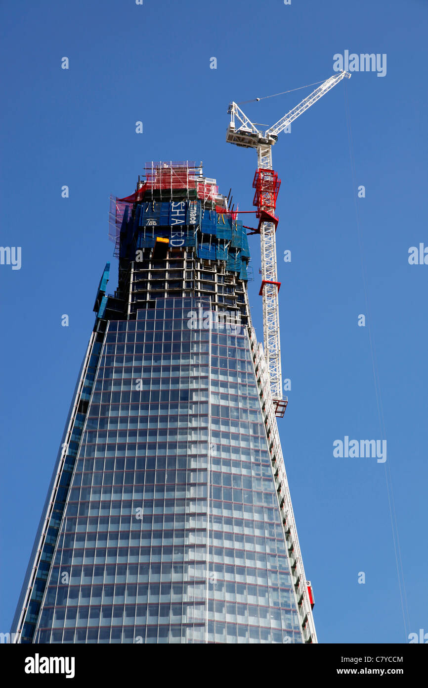 Le gratte-ciel Shard bâtiment en construction à London Bridge, Londres, Angleterre Banque D'Images