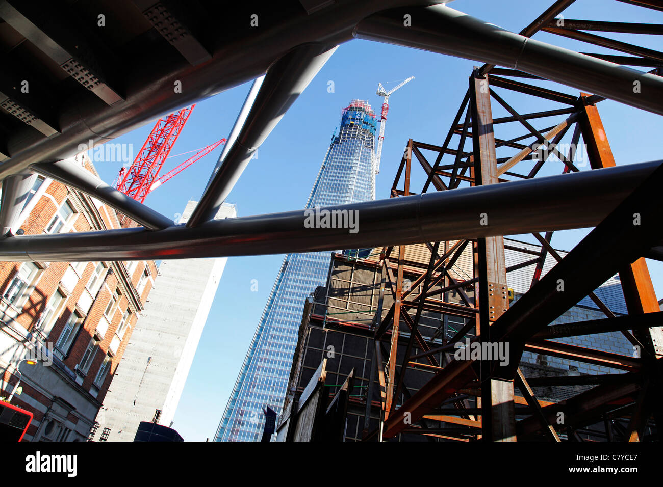 Le gratte-ciel Shard bâtiment en construction à London Bridge, Londres, Angleterre Banque D'Images