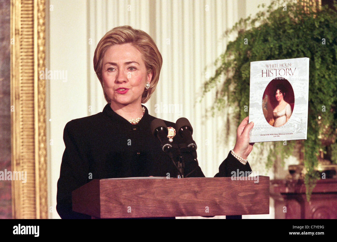 Première dame Hillary Clinton publie un Dolly Madison dollar en argent médaille commémorative en l'honneur de l'ancienne première dame Banque D'Images