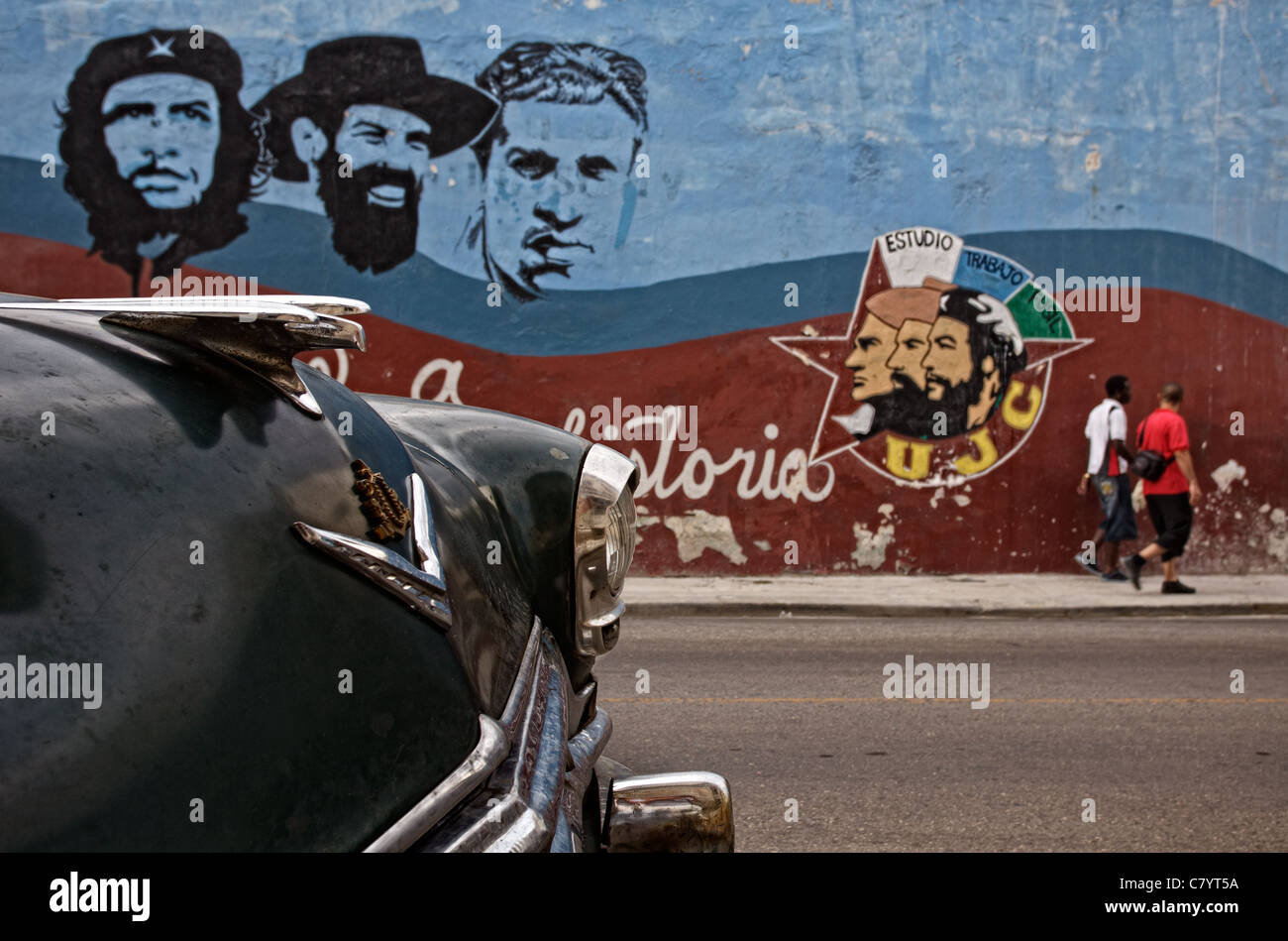 Peinture murale avec Castro et Che Guevara dans la vieille Havane Cuba Banque D'Images