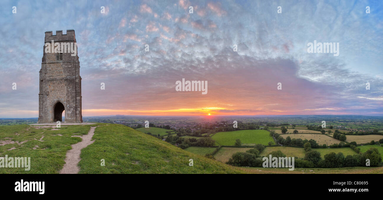 Glastonbury Tor Sunset Panorama Banque D'Images
