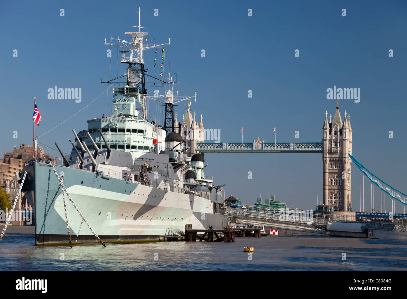 Le HMS Belfast et le Tower Bridge, Londres Banque D'Images