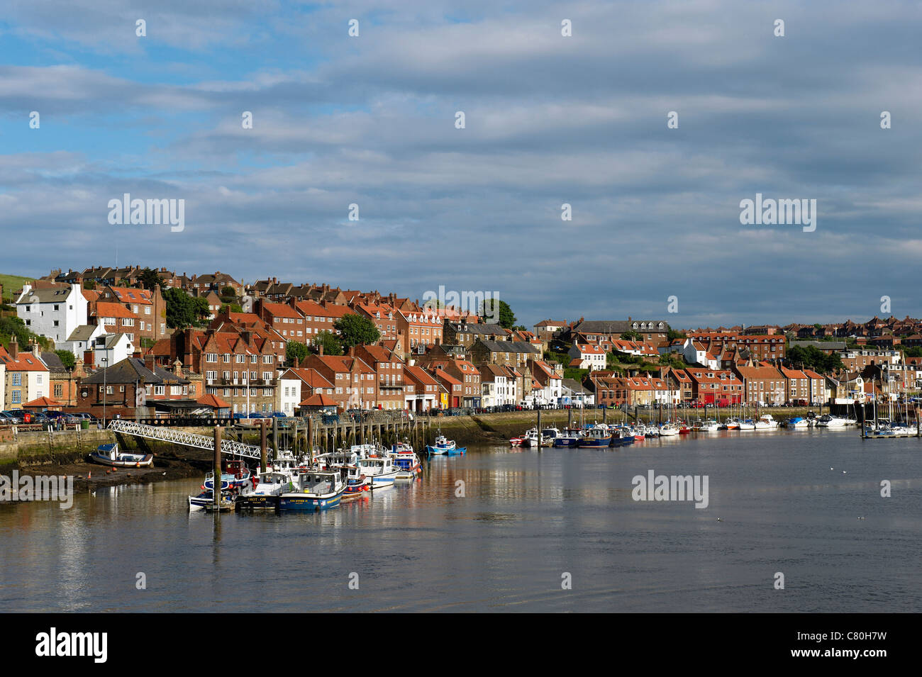 Whitby town & Harbour, North Yorkshire, Angleterre Banque D'Images