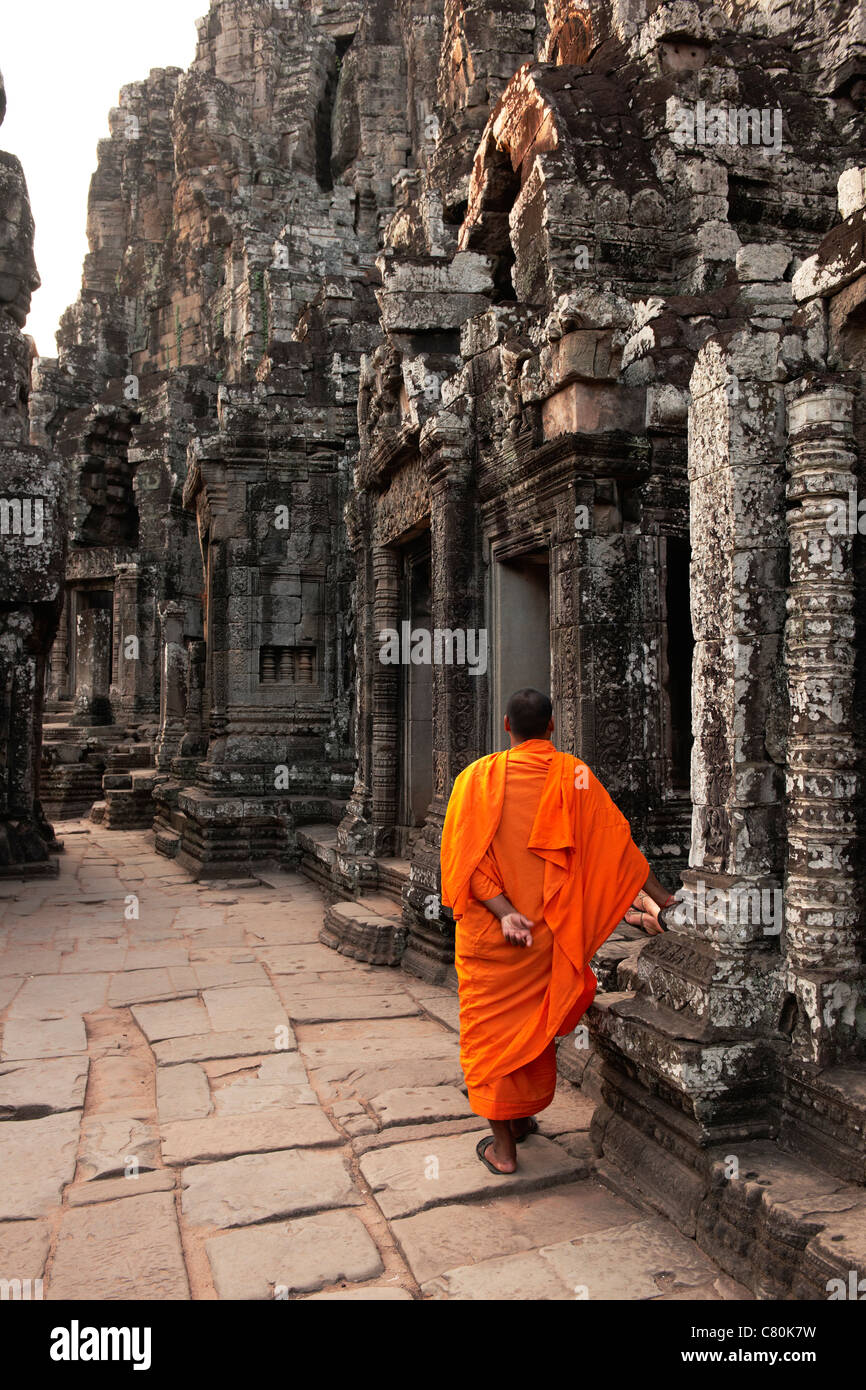 Cambodge, Siem Reap, Angkor, Temple bouddhiste, moine Banque D'Images