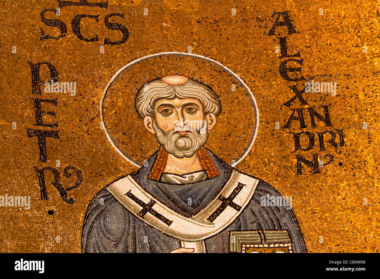 La mosaïque de saint Pierre à l'intérieur de la cathédrale de Monreale, Monreale, près de Palerme, Sicile, Italie Banque D'Images