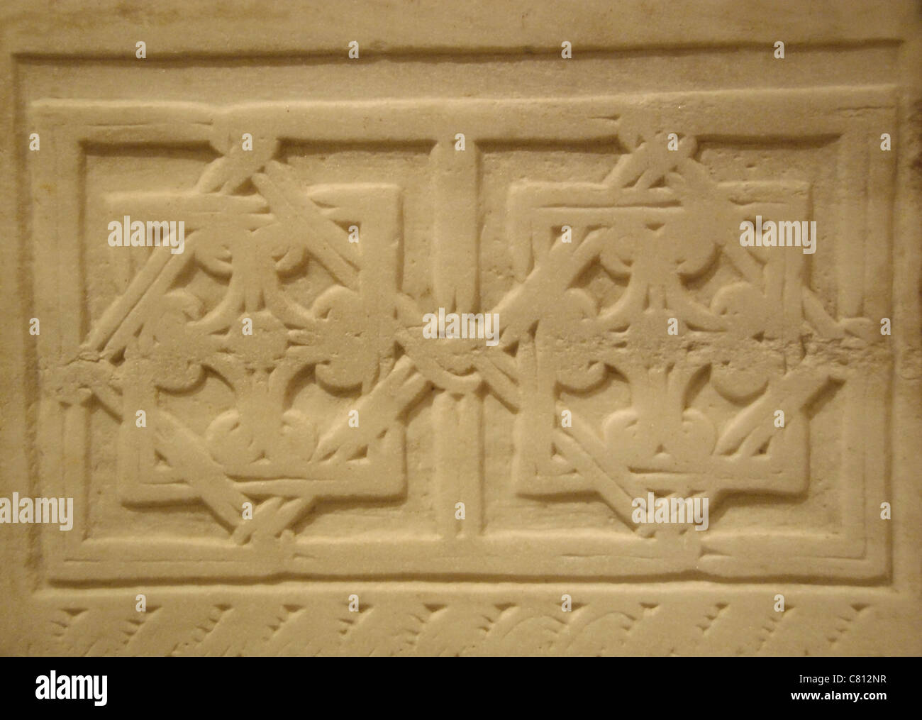 Plaque de marbre datant du 12e siècle. Provenance inconnue. Musée de l'ancienne forteresse. Corfou. Îles Ioniennes. La Grèce. Banque D'Images