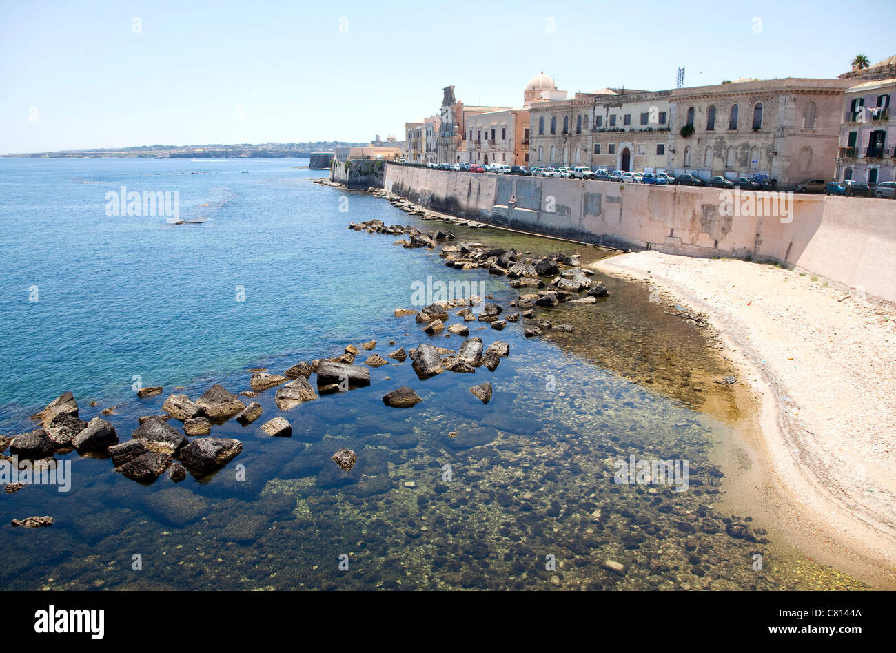 Mer et Littoral dans Ortigia, la ville de Syracuse, Sicile, Sicile, Italie Banque D'Images