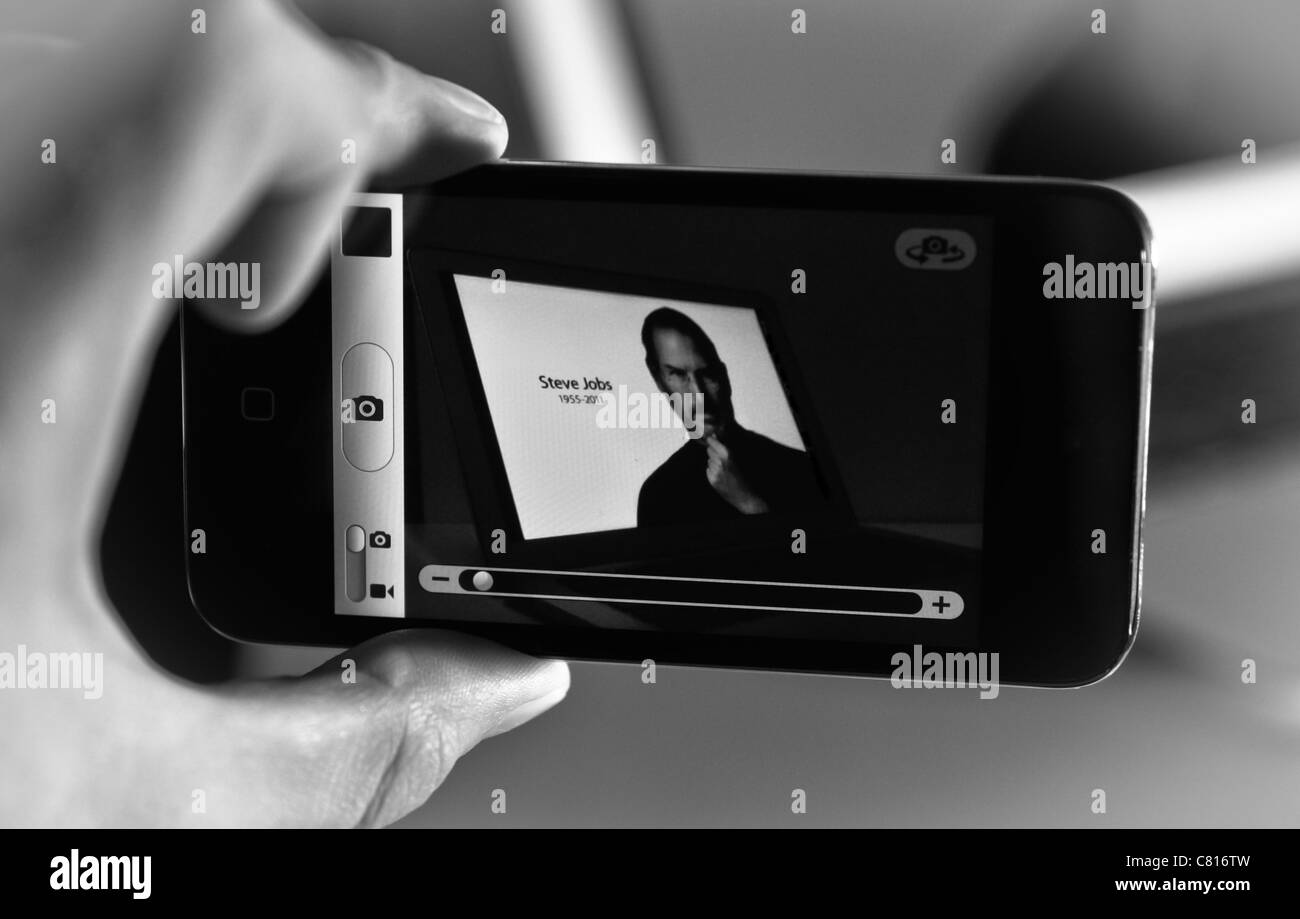 Steve Jobs à travers l'objectif. Le pionnier d'Apple est décédé hier, en raison d'un cancer du pancréas. Il a défini une génération. Banque D'Images