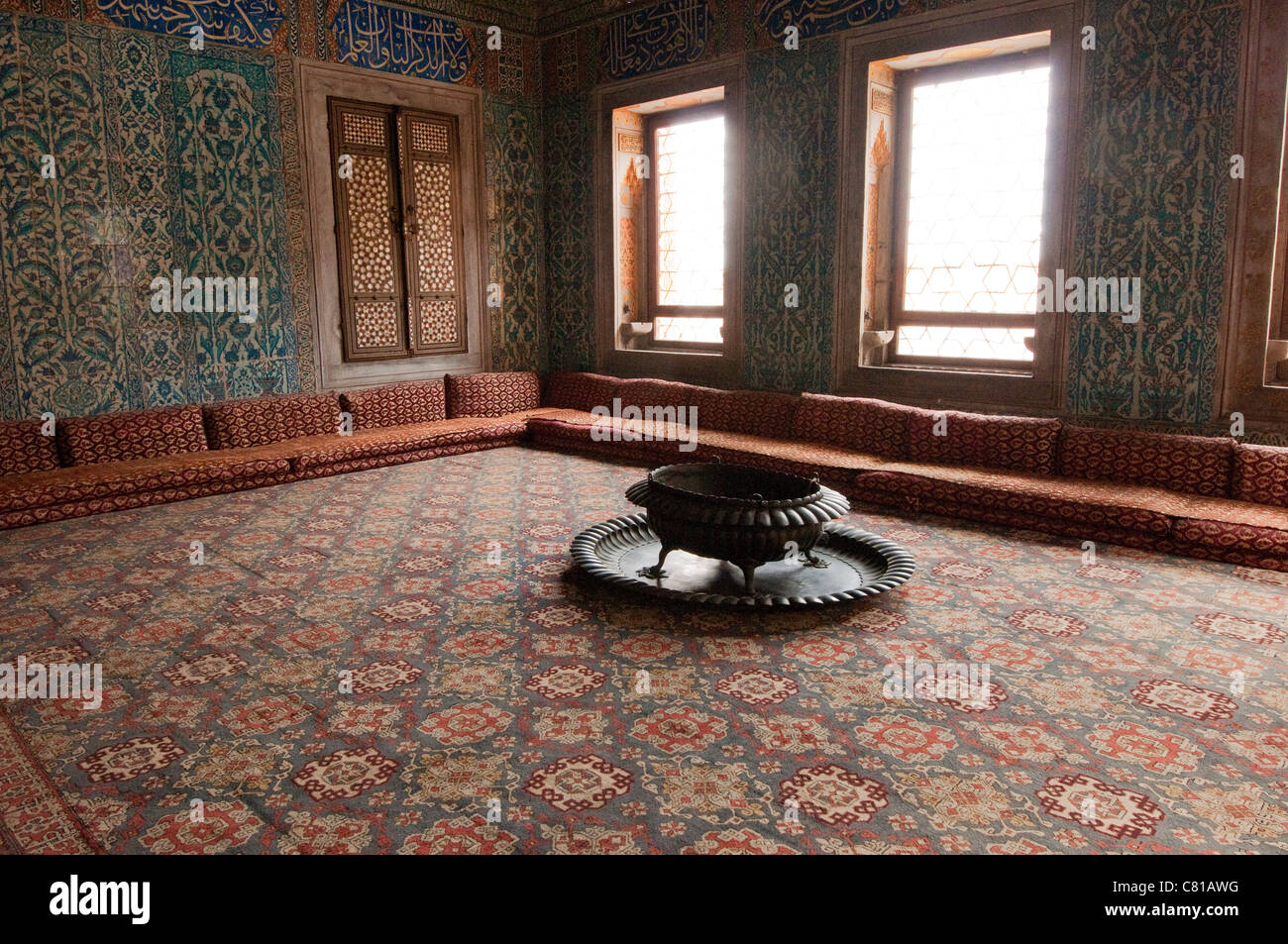 L'une des salles communes dans le harem, Tokpaki Palace, Istanbul, Turquie Banque D'Images