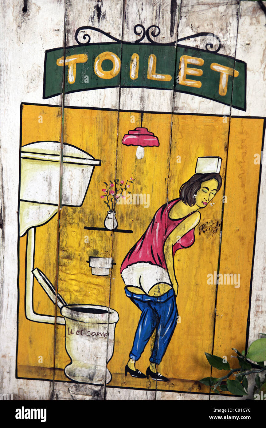 Toilettes excentriques affiche de porte à Ubud, Bali. Banque D'Images