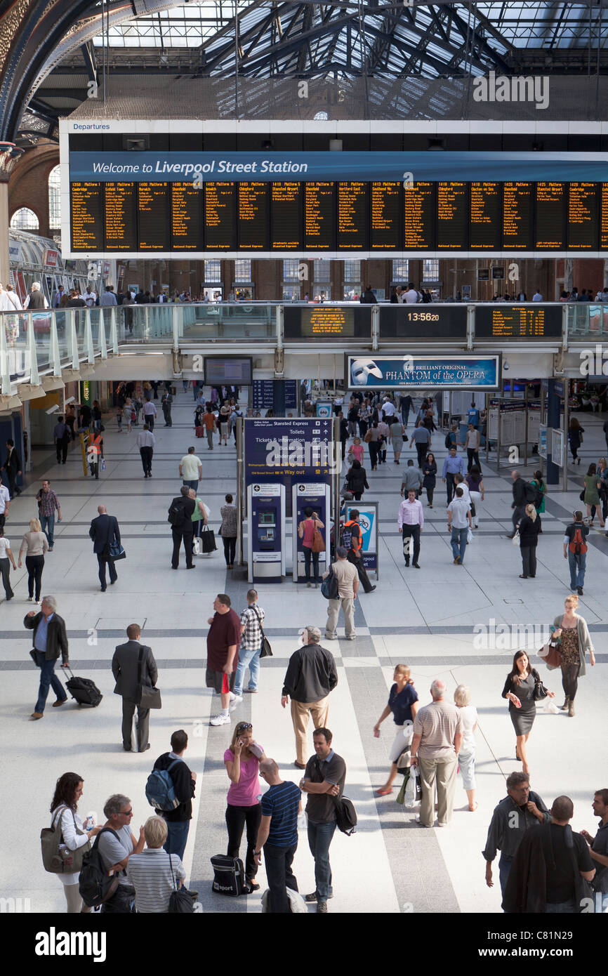 Le grand hall de la gare de Liverpool Street, Londres, Angleterre Banque D'Images