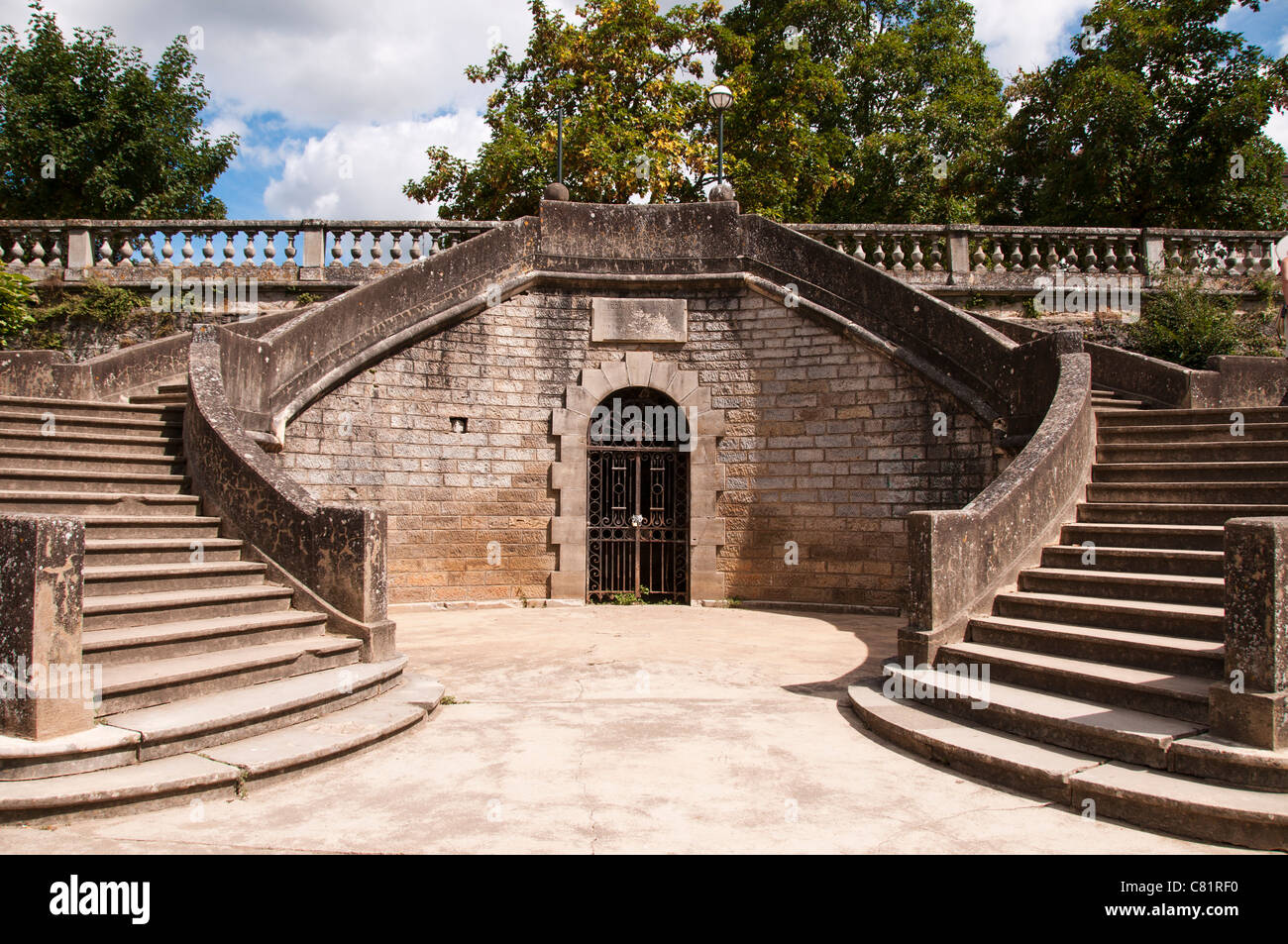 Escalier en pierre, Place des Moines, à St-Antonin Noble-Val, Tarn-et-Garonne, Midi-Pyrénées, France Banque D'Images