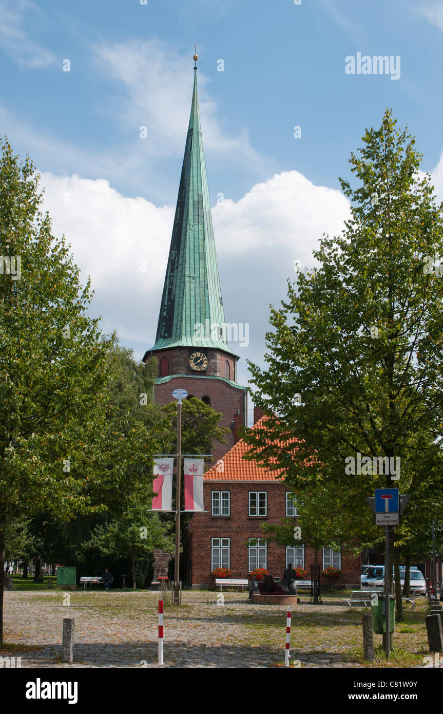 Cityscape view Travemünde avec l'église Saint-Laurent, baie de Luebeck, mer Baltique, Schleswig-Holstein. L'Allemagne, de l'Europe Banque D'Images