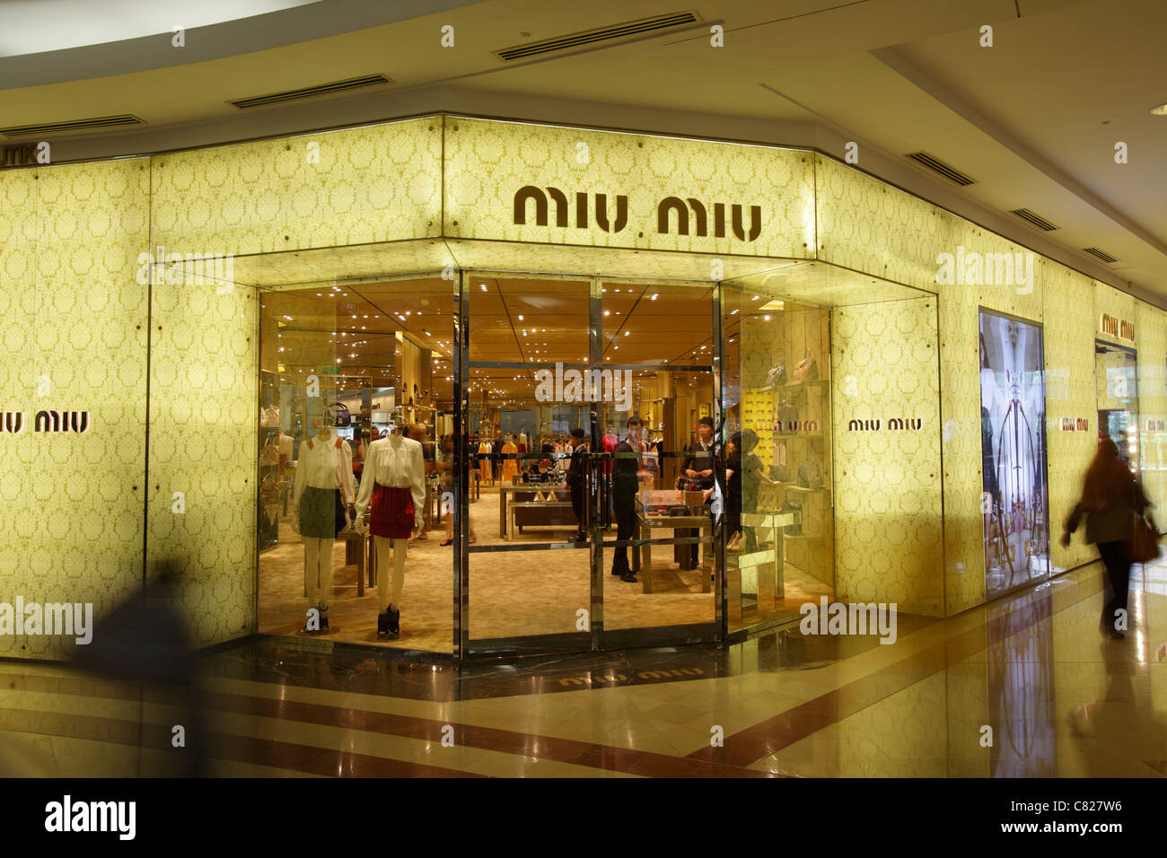 Miu Miu shop au centre commercial Suria KLCC, Kuala Lumpur, Malaisie Banque D'Images