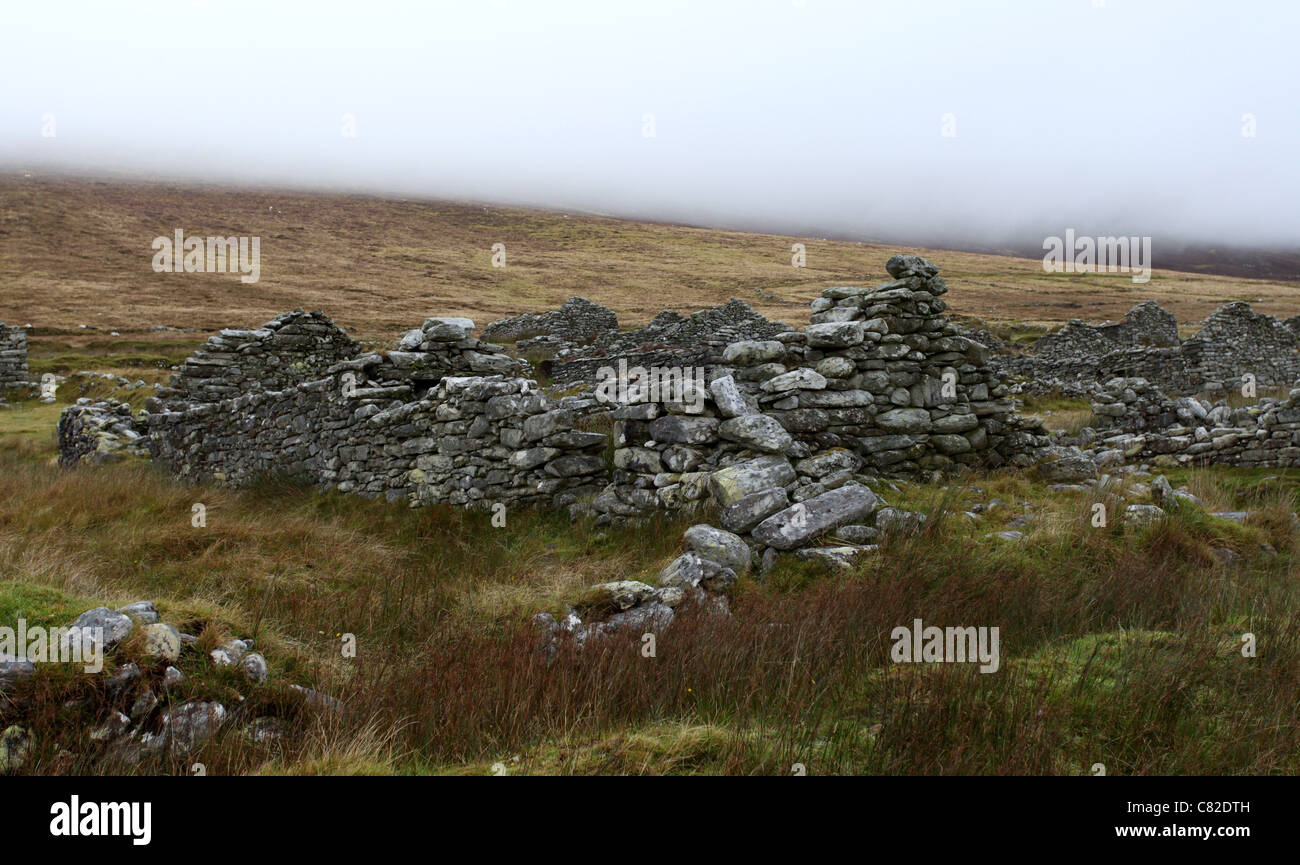 Le village abandonné de Slievemore sur Achill Island dans le comté de Mayo Banque D'Images