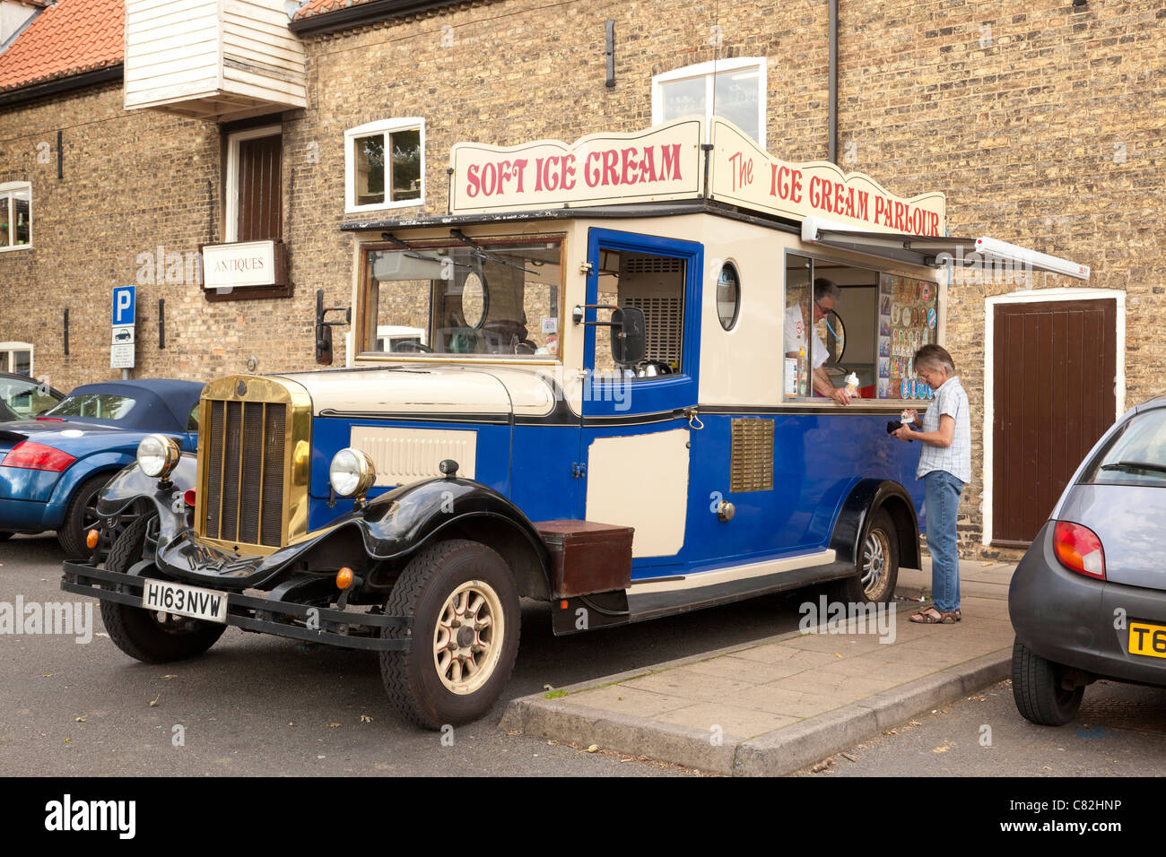 Vintage ice cream van à Ely, UK Banque D'Images
