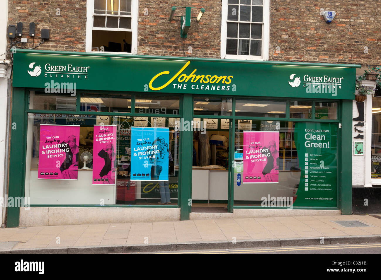 Johnsons nettoyage à sec boutique, UK Banque D'Images